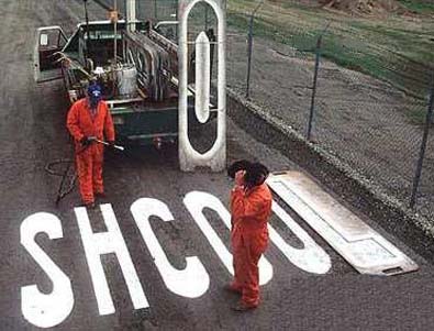 Maandagmorgenhumor: spelfout op de weg
