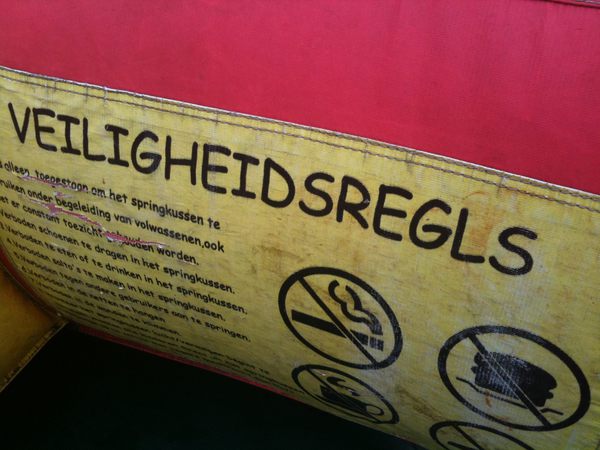 regls (via creativebastards) We houden ons aan de regls!