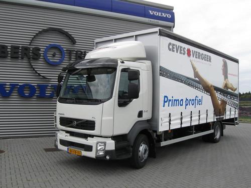 "Als we maar een mooie vrouw op onze truck hebben staan"